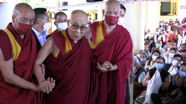 ༧གོང་ས་མཆོག་ད་ལོ་མ་ཎི་དུང་སྒྲུབ་ཀྱི་ཚོགས་མགོན་དུ་ཐེངས་གཉིས་ཆིབས་བསྒྱུར་བསྐྱངས།