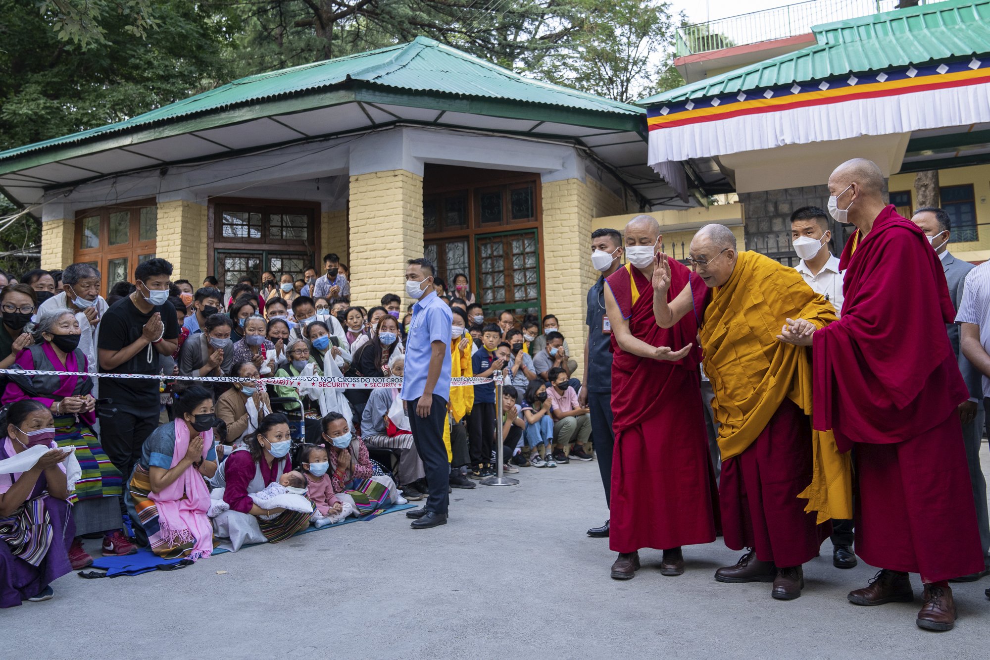 dalai lama gyawa.jpg