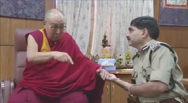 ༧གོང་ས་མཆོག་དང་ཧི་མ་ཅལ་མངའ་སྡེའི་ཀང་ར་རྫོང་གི་ཉེན་རྟོག་པའི་གཙོ་འཛིན་(Santosh) ༢༠༡༨།༨།༢༢
