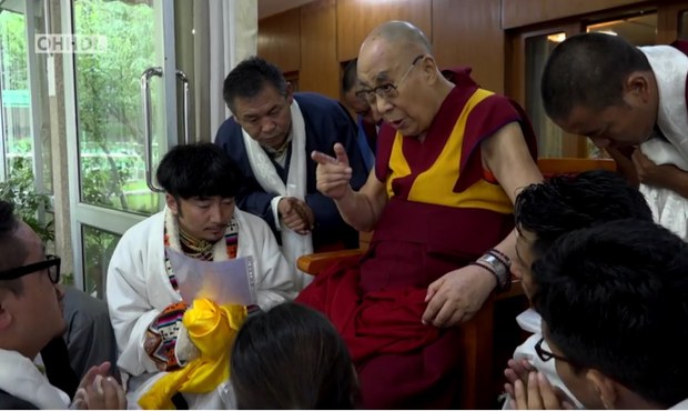 ༧གོང་ས་སྐྱབས་མགོན་ཆེན་པོ་མཆོག་གིས་བཀའ་སློབ་གནང་སྐབས། ༢༠༡༨།༨།༢༩
