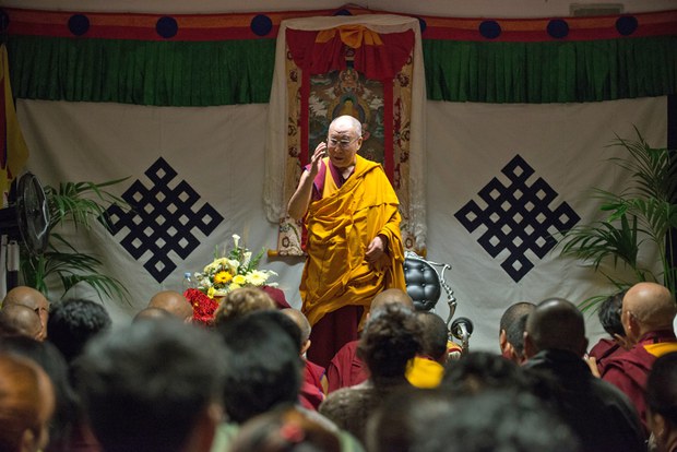 ༧གོང་ས་མཆོག་གིས་ཨེ་ཊ་ལིར་བོད་མི་ཚོར་བཀའ་སློབ་གནང་བཞིན་པ། ༢༠༡༥།༦།༡༤