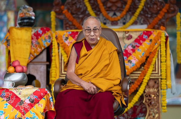 འཛམ་གླིང་གི་བཟང་སྤྱོད་ཀྱི་རྨང་གཞི་འཛུགས་སྐྲུན་བྱེད་པར་ཚང་མས་མཉམ་རུབ་འབད་བརྩོན་གནང་དགོས། ༧གོང་ས་མཆོག་གིས།