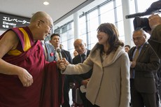 ༧གོང་ས་སྐྱབས་མགོན་ཆེན་པོ་མཆོག་ཉི་ཧོང་དུ་ཞབས་སོར་འཁོད་སྐབས། ༢༠༡༦།༡༡།༨
