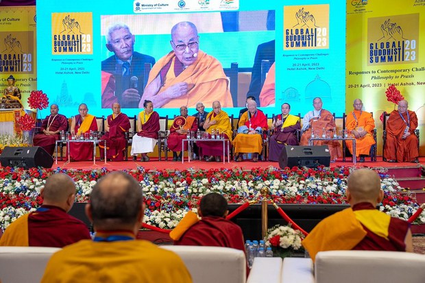 ༸གོང་ས་མཆོག་གིས་ང་རང་ཚོའི་ཕ་མེས་ནས་བརྒྱུད་པའི་ནང་ཆོས་དེ་ཉམས་ལེན་བྱས་ནས་གྲུབ་འབྲས་ཐོན་པ་བྱེད་དགོས་པའི་བཀའ་བསྩལ་འདུག