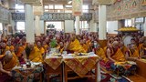 ༧གོང་ས་༧སྐྱབས་མགོན་ཆེན་པོ་མཆོག་མ་ཎིའི་དུང་སྒྲུབ་ཀྱི་ཚོགས་མགོན་དུ་༧ཆིབས་བསྒྱུར་གྱིས། སེམས་པ་བཟང་པོ་དང་ཀུན་ལ་ཕན་སེམས་བཅང་དགོས་པའི་བཀའ་སློབ་སྩལ་པ།