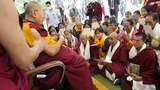 ༸གོང་ས་མཆོག་གིས། མ་ཎི་ཡིག་དྲུག་འདོན་སྐབས་རྒྱུ་ཕྱུག་པོ་དང་། མིང་ཆེན་པོའི་ཆེད་གསོལ་བ་འདེབས་རྒྱུ་མེད་ཅེས་བཀའ་སློབ་སྩལ་བ།