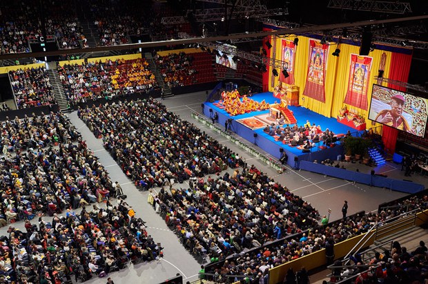 ༧གོང་ས་མཆོག་གིས་སུས་སི་ནང་མཛད་འཕྲིན་སྐྱོང་བཞིན་པ། ༢༠༡༥།༢།༧