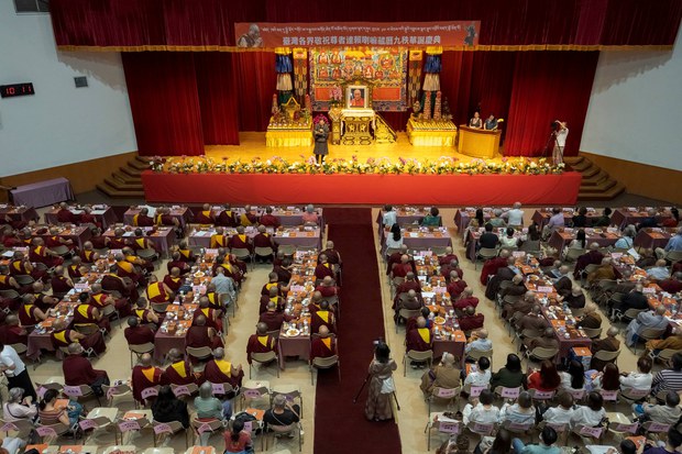ཐེ་ཝན་དུ་བོད་ཀྱི་དབུ་ཁྲིད་༧གོང་ས་མཆོག་གི་སྐུའི་འཁྲུངས་སྐར་སྲུང་བརྩི་ཞུས་འདུག ཐེ་ཝན་དུ་བོད་ཀྱི་དབུ་ཁྲིད་༧གོང་ས་མཆོག་གི་སྐུའི་འཁྲུངས་སྐར་སྲུང་བརྩི་ཞུས་འདུག