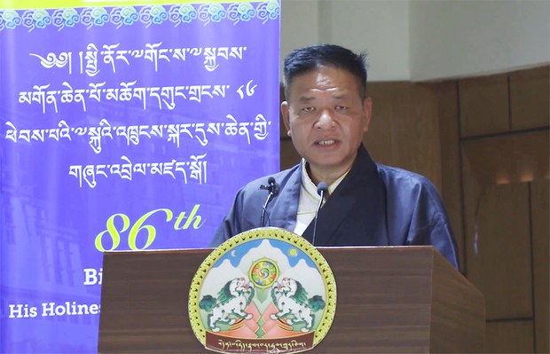 བོད་མི་ཚོ་རྡོག་རྩ་གཅིག་སྒྲིལ་བྱས་ན་༧རྒྱལ་བ་དགྱེས་པའི་མཆོད་སྤྲིན་ངོ་མ་དེ་ཡིན། བཀའ་ཤག་གིས། བོད་མི་ཚོ་རྡོག་རྩ་གཅིག་སྒྲིལ་བྱས་ན་༧རྒྱལ་བ་དགྱེས་པའི་མཆོད་སྤྲིན་ངོ་མ་དེ་ཡིན། བཀའ་ཤག་གིས།