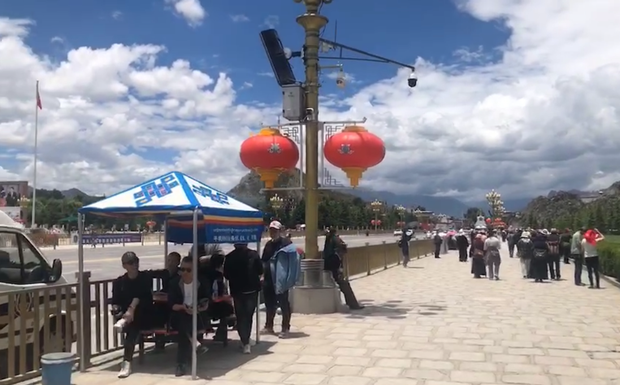 ཕོ་བྲང་པོ་ཏ་ལའི་མདུན་ཐང་དུ། ༢༠༢༠།༧།༣