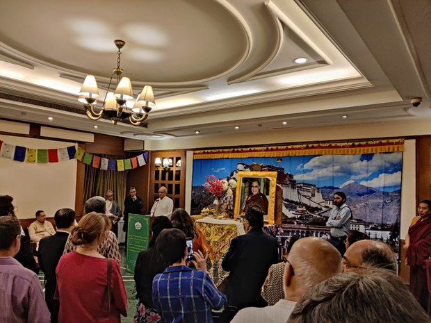 ལྡི་ལིར་ཕྱི་རྒྱལ་གྱི་གནད་ཡོད་མི་སྣ་མང་པོ་མཉམ་འཛོམས་ཀྱིས་༧གོང་ས་མཆོག་གི་འཁྲུངས་སྐར་སྲུང་བརྩི་ཞུས་པ། ལྡི་ལིར་ཕྱི་རྒྱལ་གྱི་གནད་ཡོད་མི་སྣ་མང་པོ་མཉམ་འཛོམས་ཀྱིས་༧གོང་ས་མཆོག་གི་འཁྲུངས་སྐར་སྲུང་བརྩི་ཞུས་པ།