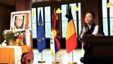 སྦརཱ་སེལསི་དུ་ཡོ་རོབ་གྲོས་ཚོགས་ཀྱི་འཐུས་མི་དང་ཕྱི་རྒྱལ་གཞུང་ཚབ་སོགས་མགྲོན་འབོད་ཀྱིས་༧གོང་ས་མཆོག་གི་འཁྲུངས་སྐར་སྲུང་བརྩི་ཞུས་འདུག