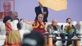 ༧གོང་ས་༧སྐྱབས་མགོན་ཆེན་པོ་མཆོག་རྒྱ་གར་གྱི་UP་མངའ་སྡེའི་ནང་ཡོད་པའི་སྒེར་གྱི་གཞི་རིམ་སློབ་གྲྭ་DAVལ་ཕེབས་སྐབས། ༢༠༡༥།༡།༢༧