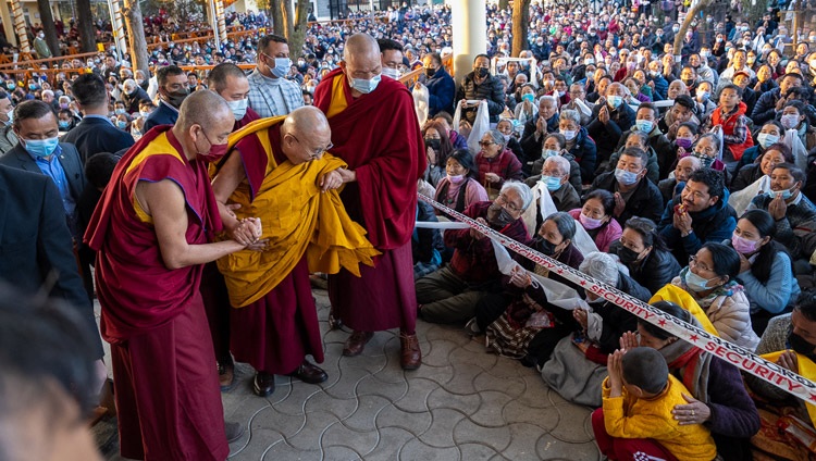 dalai lama Chakrasamvara Empowerment in the Krishnacharya Tradition  (1).jpg