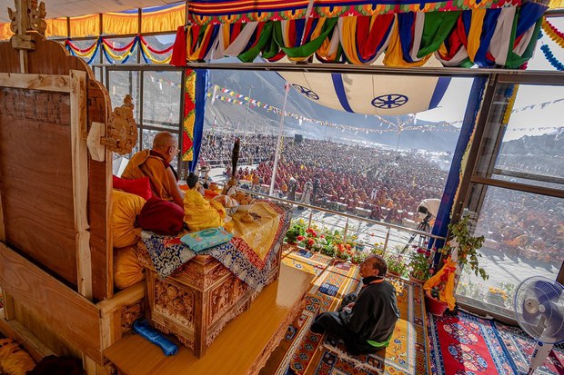༸གོང་ས་མཆོག་གིས། སེམས་ལ་ཞི་བདེ་བྱུང་བ་དེས་ཚེ་སྲིང་ཐུབ་ཀྱི་རེད་ཅེས་བཀའ་སྩལ་བ།