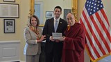 ༧གོང་ས་མཆོག་གིས་ཨ་རིའི་རྒྱལ་སར་མཛད་འཕྲིན་སྐྱོང་གནང་བཞིན་པའི་སྐབས། ༢༠༡༦།༦