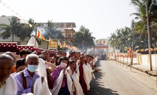 སྤྱི་ནོར་༧གོང་ས་མཆོག་དགའ་ལྡན་དུ་ཆིབས་བསྒྱུར་སྐབས། ༢༠༡༩།༡༢།༡༨