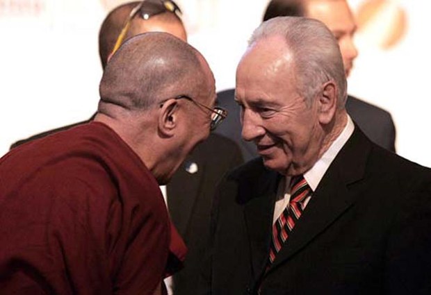 ༧གོང་ས་མཆོག་དང་ཨི་ས་རལ་གྱི་སྲིད་འཛིན་ཟུར་བ་ཤི་མོན་པེ་རི་སི་Shimon Peres་མཆོག་རྣམ་གཉིས། ༢༠༠༦།༦།༢༡