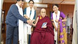 ༧གོང་ས་མཆོག་གིས་གསུང་བ་བཞིན་ནང་སེམས་ཞི་བདེ་བརྒྱུད། ཕྱིའི་མཐའ་འཁོར་གྱི་མི་ཚང་མ་ལའང་ཞི་བདེ་བསྐྲུན་རྒྱུ་དེ་ཧ་ཅང་གལ་ཆེན་རེད་ཅེས། རྒྱ་གར་གྱི་གློག་བརྙན་འཁྲབ་སྟོན་པ་ཞིག་གིས་གསུངས།