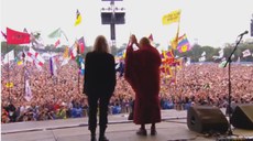 ༧གོང་ས་མཆོག་དབྱིན་ཡུལ་གྱི་Glastonburyརོལ་དབྱངས་འདུ་འཛོམས་སྟེང་། ༢༠༡༥།༦།༢༨