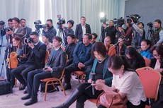 ༧གོང་ས་མཆོག་སོག་ཡུལ་ནས་ཆིབས་ཐོན་སྐབས་གསར་འགོད་པ་དང་མཇལ་བ། ༢༠༡༦།༡༡།༢༣