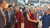 ༧གོང་ས་མཆོག་ཇར་མན་ལ་ཞབས་སོར་བདེ་བར་འཁོད་སྐབས་Hamburgགནམ་ཐང་དུ། ༢༠༡༤།༨།༢༢