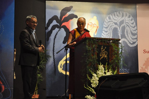 ༧གོང་ས་མཆོག་གིས་ལྡི་ལིར་ཡོད་པའི་སྙན་གྲགས་ཆེ་བའི་Lady Shri Ram སློབ་གྲྭ་ཆེན་མོར་བཀའ་སློབ་གནང་བཞིན་པ། ༢༠༡༤།༣།༢༠
