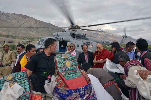 ༧གོང་ས་སྐྱབས་མགོན་ཆེན་པོ་མཆོག་ལ་དྭགས་ཟངས་དཀར་ཁུལ་དུ། ༢༠༡༧།༧།༡༦