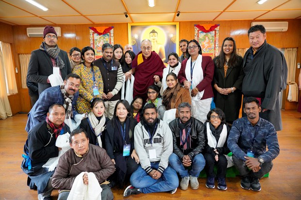 ༧གོང་ས་མཆོག་གིས་རྒྱ་གར་བ་ན་གཞོན་ཉམས་ཞིབ་པ་ཁག་གཅིག་དང་མཇལ་འཕྲད་སྐབས། ༢༠༡༩།༡།༢༤