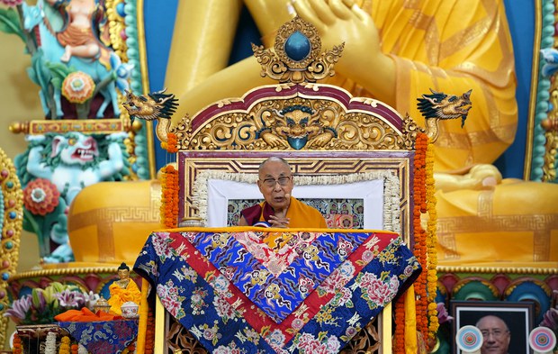 ༧གོང་ས་མཆོག་གིས་ཁམས་སྒར་འབྲུག་མཐོ་སློབ་ངྷརྨ་ཀཱ་རའི་བཤད་གྲྭ་དབུ་འབྱེད་ཀྱིས། སངས་རྒྱས་ཆོས་ལུགས་ལ་ཉམས་པ་མེད་པར་དེང་སང་ཚན་རིག་པ་ཚུན་གྱིས་དོ་སྣང་གསར་པ་སླེབས་བཞིན་པའི་སྐོར་བཀའ་སྩལ་སོང་།