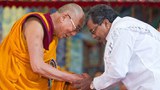 ༧གོང་ས་མཆོག་གིས་ཀར་ན་ཊ་ཀའི་སྤྱི་ཁྱབ་བློན་ཆེན་གསར་པར་འཚམས་འདྲི་མཛད་པ།