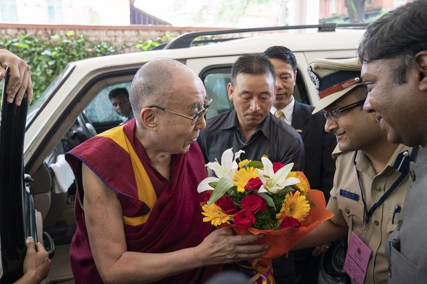 བོད་ཀྱི་དབུ་ཁྲིད་༧གོང་ས་མཆོག་རྒྱ་གར་ལྷོ་ཕྱོགས་མེང་ལོར་དུ་ཞབས་སོར་འཁོད་སྐབས། ༢༠༡༩།༨།༢༩