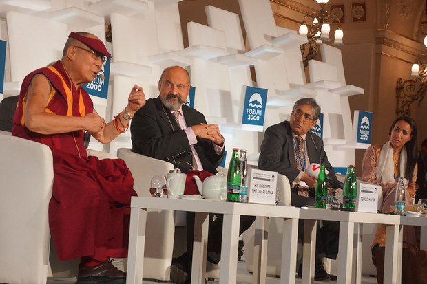 ༧གོང་ས་མཆོག་Forum2000་འམ་༢༠༠༠་ལོའི་གླེང་སྟེགས་ཞེས་པའི་ལོ་འཁོར་ཚོགས་ཆེན་སྐབས། ༢༠༡༦།༡༠།༡༨ ༧གོང་ས་མཆོག་Forum2000་འམ་༢༠༠༠་ལོའི་གླེང་སྟེགས་ཞེས་པའི་ལོ་འཁོར་ཚོགས་ཆེན་སྐབས། ༢༠༡༦།༡༠།༡༨
