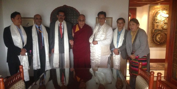 ༧གོང་ས་མཆོག་རྒྱ་གར་གྱི་ནང་སྲིད་བློན་ཆེན་གཞོན་པ་དང་ནང་སྲིད་ཟུང་དྲུང་རྣམ་གཉིས་དང་མཇལ་འཕྲད་སྐབས། ༢༠༡༤།༡༡།༢༤ ༧གོང་ས་མཆོག་རྒྱ་གར་གྱི་ནང་སྲིད་བློན་ཆེན་གཞོན་པ་དང་ནང་སྲིད་ཟུང་དྲུང་རྣམ་གཉིས་དང་མཇལ་འཕྲད་སྐབས། ༢༠༡༤།༡༡།༢༤