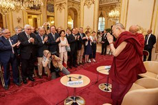 ༧གོང་ས་མཆོག་ཧྥ་རན་སིའི་གྲོས་ཚོགས་གོང་མའི་ནང་གནད་ཡོད་མི་སྣ་དང་མཇལ་སྐབས། ༢༠༡༦།༩།༡༤