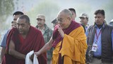 ༧གོང་ས་མཆོག་དུས་དབང་གནང་ཡུལ་གསུང་ཆོས་རྭ་བར་ཕེབས་བཞིན་པ། ༢༠༡༤།༧