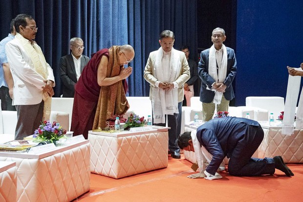 བོད་ཀྱི་དབུ་ཁྲིད་༧གོང་ས་མཆོག་མུམ་བྷེ་གྲོང་ཁྱེར་ནང་། ༢༠༡༨།༡༢།༡༢