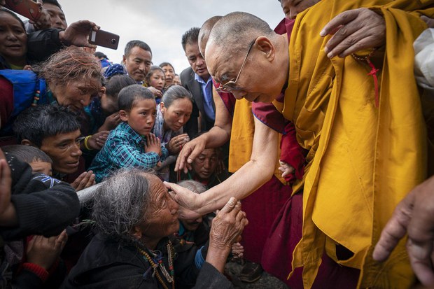 བོད་ཀྱི་དབུ་ཁྲིད་༧གོང་ས་མཆོག་ལ་དྭགས་ཟངས་དཀར་དུ། ༢༠༡༨།༧།༢༣