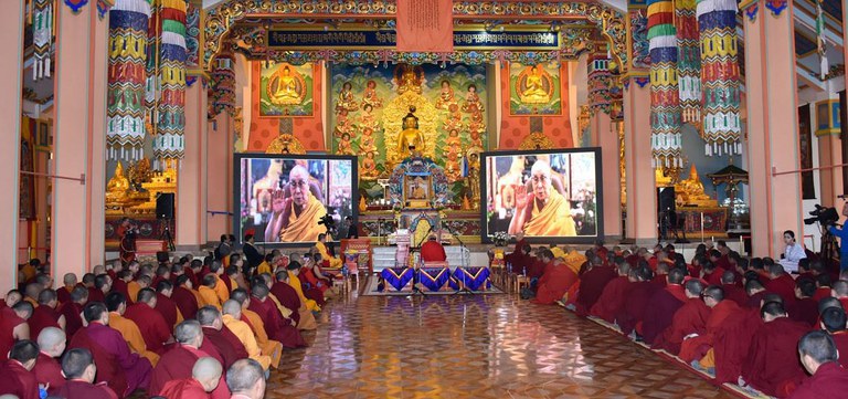 ༧གོང་ས་མཆོག་གིས་དྲ་ལམ་བརྒྱུད་བཀའ་སློབ་སྩལ་སྐབས། ༡༠།༡༥།༢༠༢༠