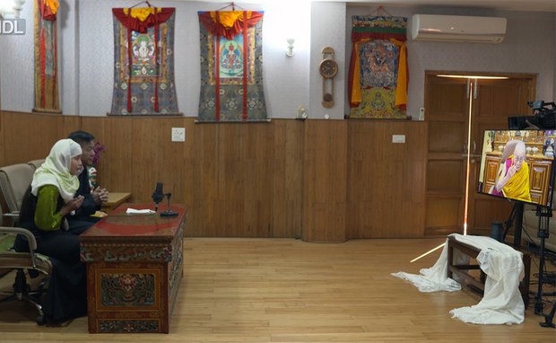 བོད་རིགས་ཁ་ཆེ་དང་བོད་རིགས་ནང་པའི་བར་དམིགས་བསལ་གྱི་འབྲེལ་བ་ཡོད་པ་ནི་སྤོབས་པ་སྐྱེས་དགོས་བ་ཡིན། ༧གོང་ས་མཆོག་གིས།