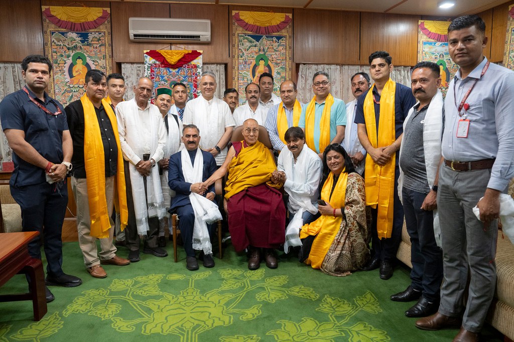 Dalai lama Sukhvinder Singh Sukhu (2).jpg