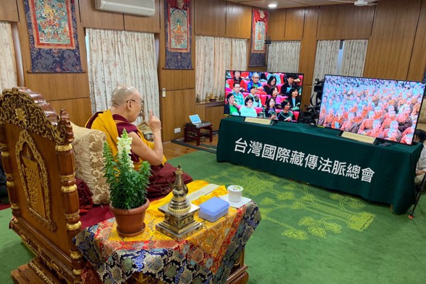༧གོང་ས་མཆོག་གིས་དྲ་ལམ་བརྒྱུད་ཐེ་ཝན་གྱི་དད་ལྡན་ཚོར་ཆོས་འབྲེལ་སྩལ་སྐབས། ༢༠༡༩།༣།༣༡