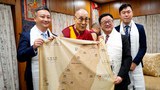 ཐེ་ཝན་གྱི་མང་གཙོ་ཡར་ཐོན་ཚོགས་པའི་ཚོགས་མི་ཁག་ཅིག་༧གོང་ས་མཆོག་དང་མཇལ་བཅར་སྐབས། ༢༠༡༩།༧།༡༩