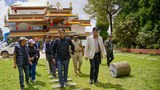 ཨ་རུ་ནཱ་ཅལ་མངའ་སྡེའི་གཞུང་དམངས་གཉིས་ཀྱིས་མོན་ཡུལ་དུ་རྒྱལ་བའི་ཕོ་བྲང་གསར་བཞེངས་གནང་འདུག