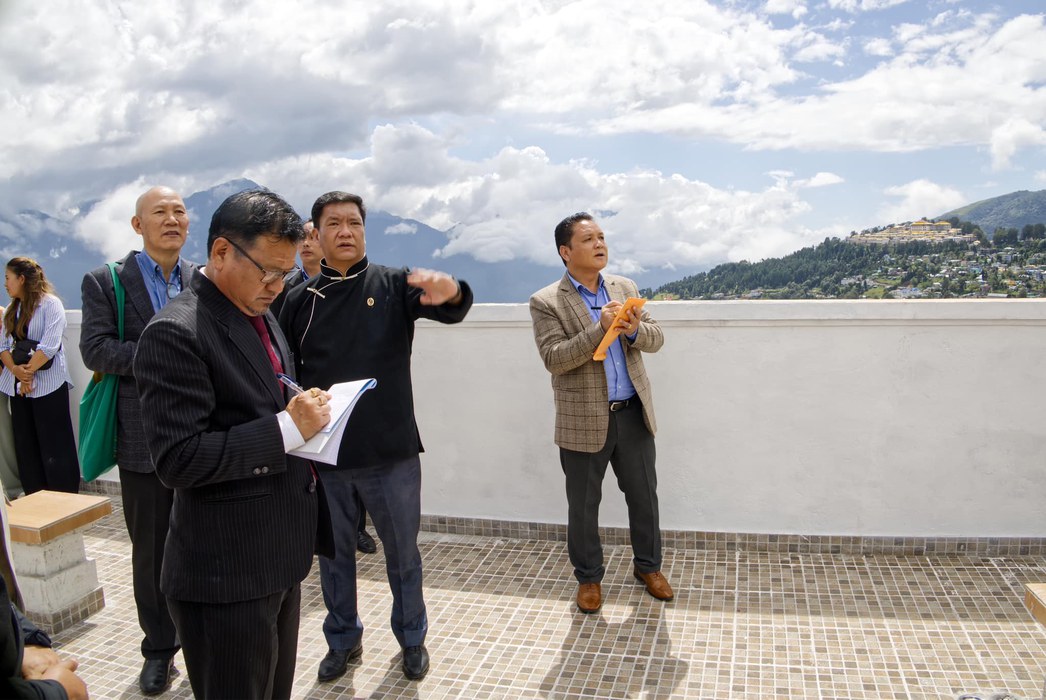 Dalai Lama Phodrang tawang (1).jpg