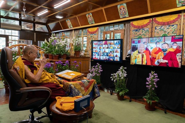 དད་པ་ཁོ་ནས་མི་འགྲིག་པར་གཞུང་ཆེན་ཁག་ལ་སློབ་གཉེར་གནང་གལ་ཆེ། ༧གོང་ས་མཆོག་གིས།