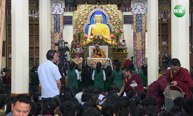 ༧གོང་ས་མཆོག་གིས་གཞོན་སྐྱེས་ཚོར་ནང་ཆོས་ངོ་སྤྲོད་གནང་བཞིན་པ། 2017/6/5