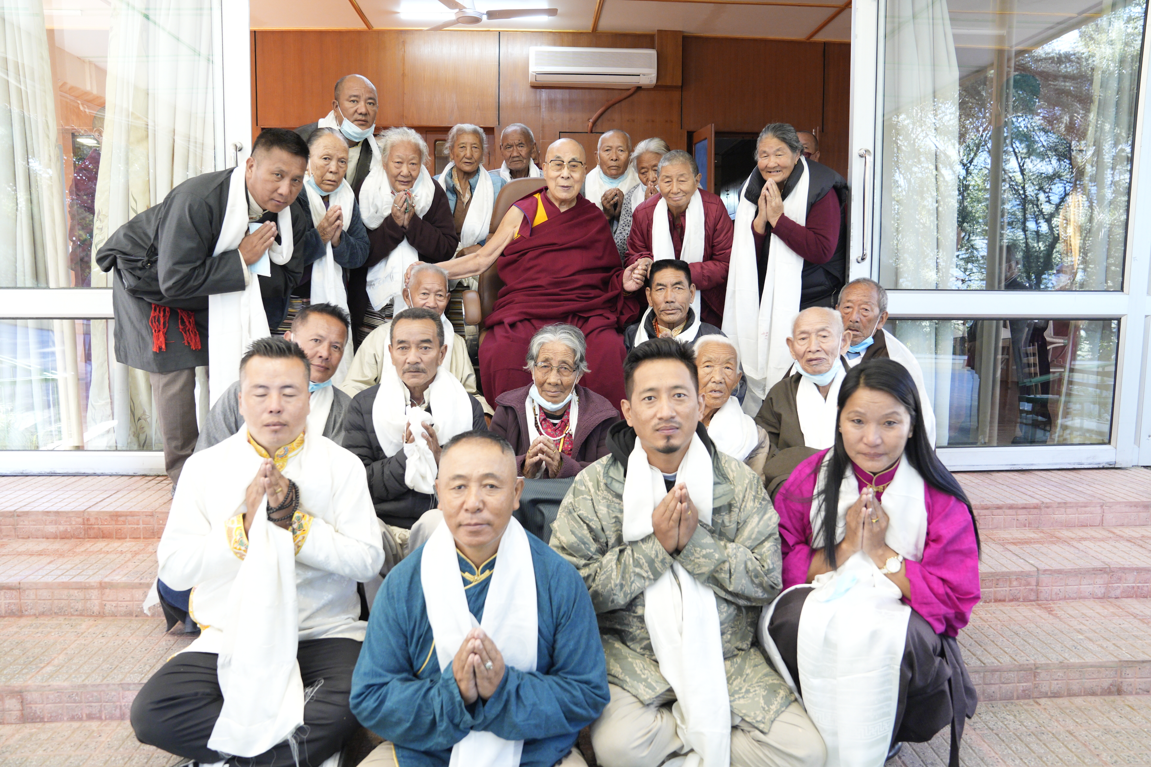 Dalai lama senior Tibetans from Clementown (1).JPG