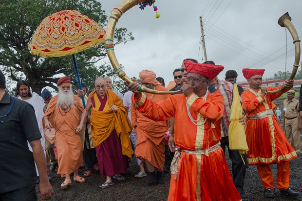 ༧གོང་ས་མཆོག་ཀུམ་བྷ་མེ་ལཱ་ཧིན་རྡུའི་དུས་ཆེན་ཐོག་ཕེབས་གནང་སྐབས། ༢༠༡༥།༨།༣༠