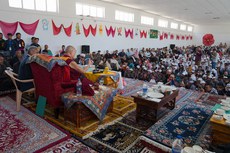 ༧གོང་ས་མཆོག་གིས་ལ་དྭགས་ཀྱི་ཁ་ཆེའི་སྒེར་བའི་སློབ་གྲྭ་Islamia Public School་ལ་བཀའ་སློབ་གནང་བཞིན་པ། ༢༠༡༦།༨།༡༧ 